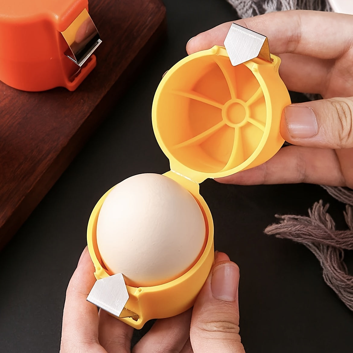 Stainless Steel Eggshell Separator - Quick Yolk Splitter with Easy-Grip Handle